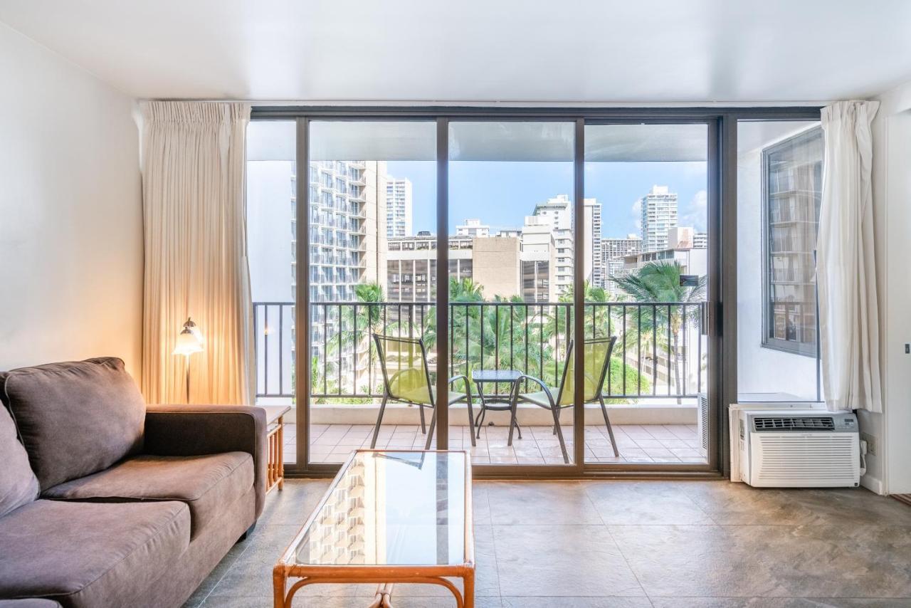 Light & Airy 8Th Floor Ocean View Condo With Lanai Condo Honolulu Kültér fotó
