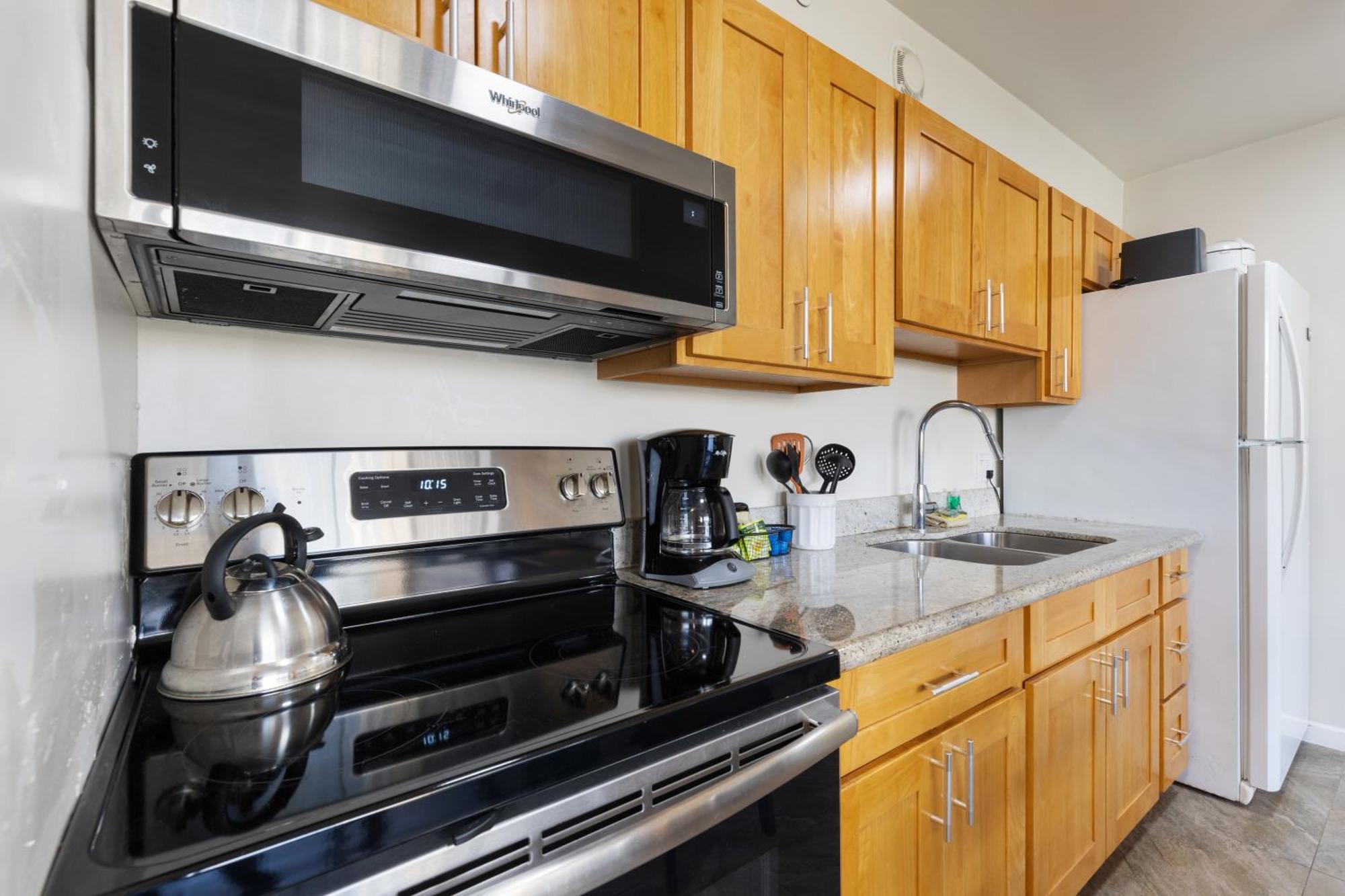 Light & Airy 8Th Floor Ocean View Condo With Lanai Condo Honolulu Kültér fotó